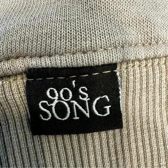 Zara Women's Cropped Pullover Crewneck Sweatshirt Taupe Size 8 - Picture 3 of 7